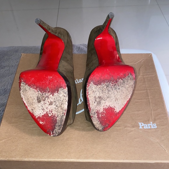 Christian Louboutins size 41 Euro - Picture 4 of 4